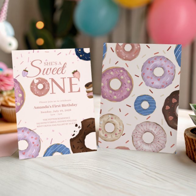 Flickor söta en Donut Pastel Första födelsedag Inbjudningar (Skapare uppladdad)