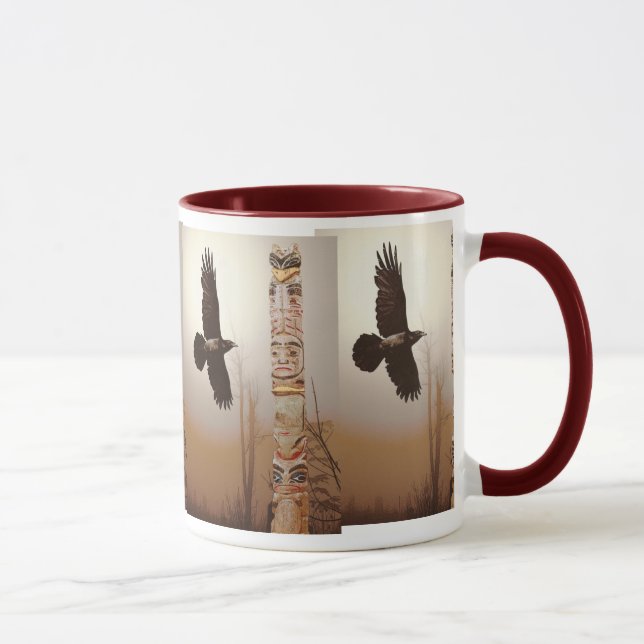 Flies Raven & Totem-Pole Fantasy Art Mugg (Höger)