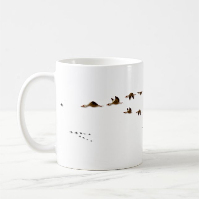 Flock för natur | av gäss som Migrating Kaffemugg (Vänster)