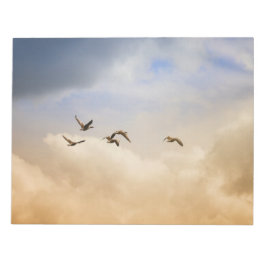 Flocket av fåglar under flygning anteckningsblock