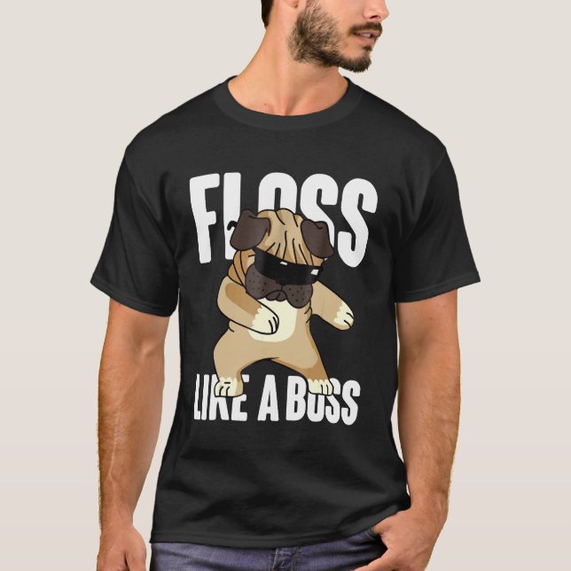 Flöde som en Chef-skirt, Coola-blomning Cute Pug D T Shirt (Framsida)