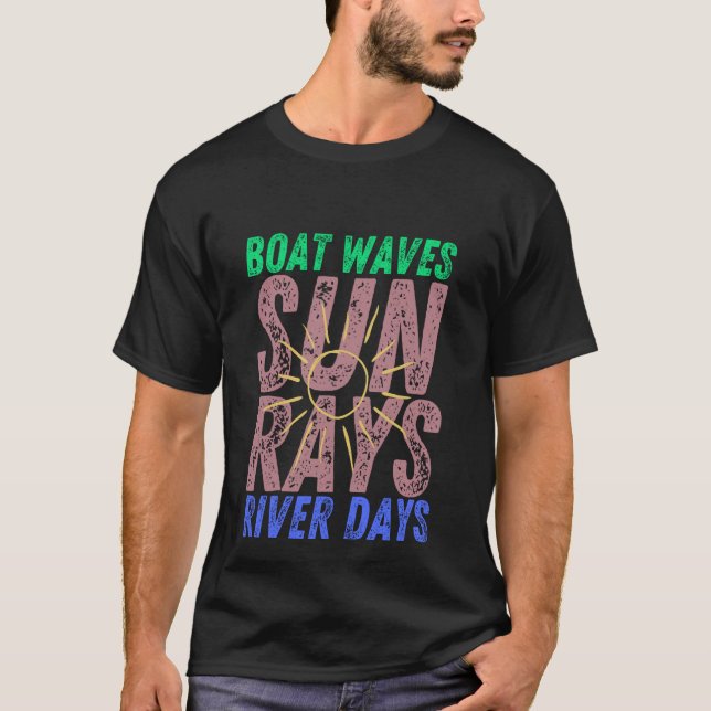 Floden Boat Vågar Sol Rays Days Cute Retro Summer  T Shirt (Framsida)