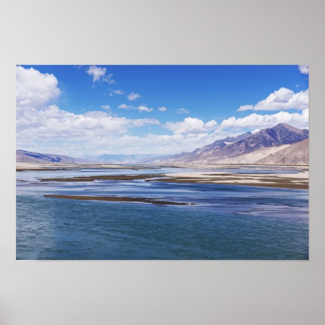 Floden Brahmaputra och bergslandskapet - Tibet Poster (Framsidan)