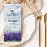 Floden Bröllop Watercolor Lavender Ligge Meny<br><div class="desc">Menyn Mountain Bröllop, perfekt för en bröllop-bergresort eller destinationsbröllop på landsbygden. Utformningen har modern typografi och ett idylliskt vattenfärgslandskap. Den drömma bergsscenen skildrar berg, grönt backe och en ängsskugga i land med lavender, lila vilda blommor eller höglandshälsa - spelar ingen roll talar till er och ert mål. Om du vill...</div>