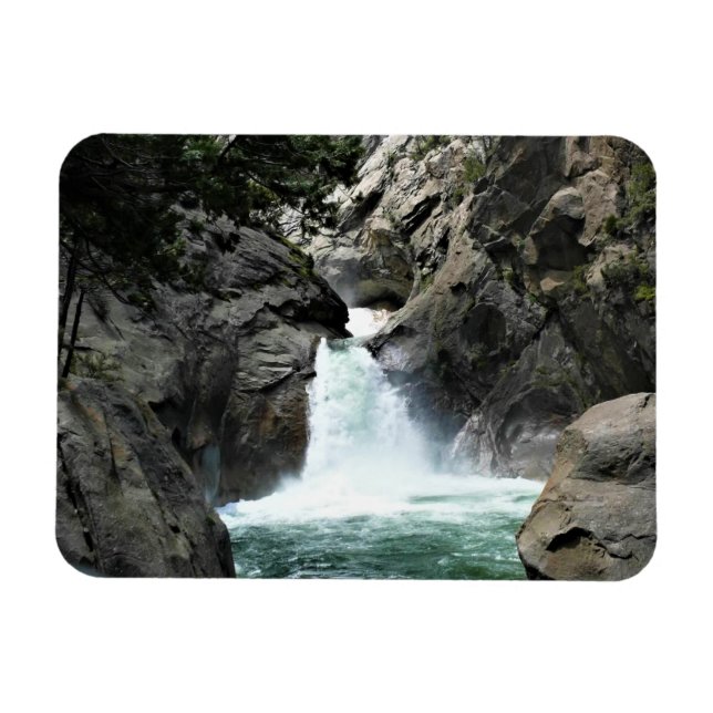 Floden Falls, Kung Canyon, CA Magnet (Horisontell)