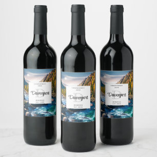 Floden och bergsfoto Monogram Vin Skapar Vinflaska Etikett