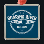 Floden Oregon Kayak Julgransprydnad Metall<br><div class="desc">Floden Roaring i Oregon slungas genom den gamla växten Douglas Fir-skogen i floden Wilderness och är en fantastisk-kajakande,  kanoerings- och fiskdestination.</div>