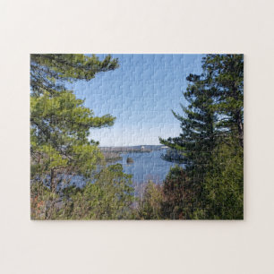 Floden Träd Blå himmel Vatten Jigszle Puzzle Pussel