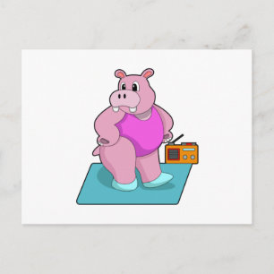 Flodhäst på gymmet med radio.PNG Vykort