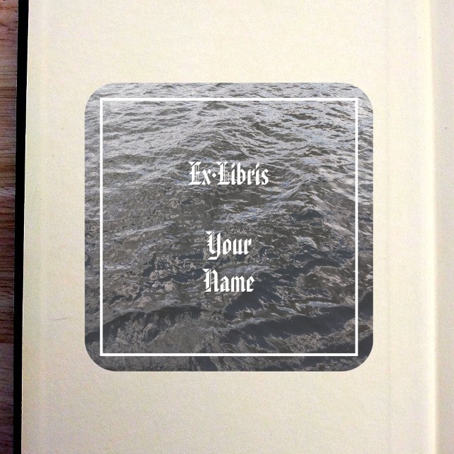 Flodvatten exlibris fyrkantigt klistermärke (River Water Bookplate in Old Book)
