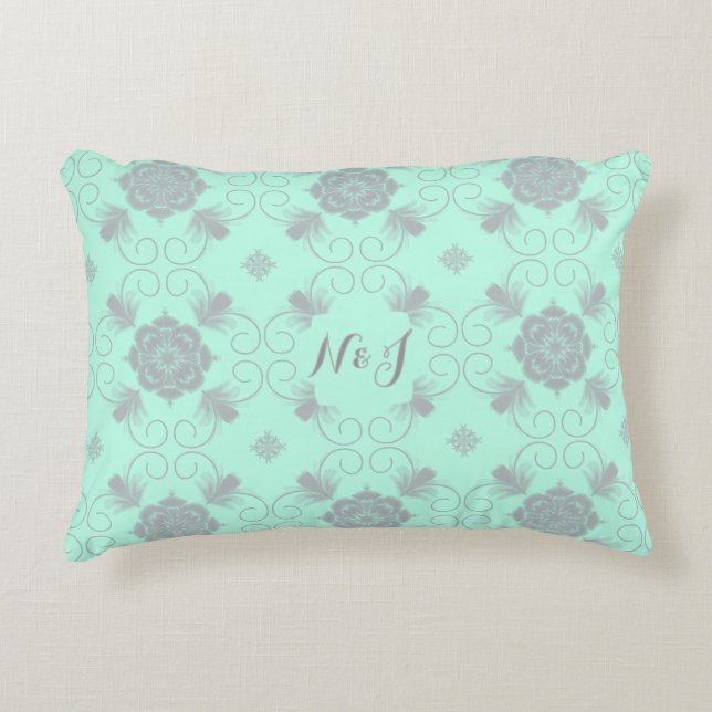 Flora Royale Decorative Accent Pillow Prydnadskudde (Framsidan)