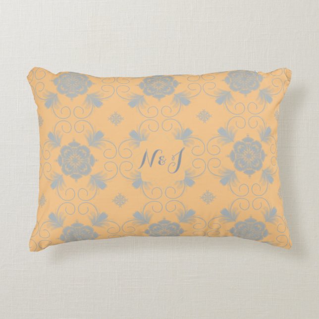 Flora Royale Decorative Accent Pillow Prydnadskudde (Framsidan)