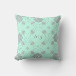 Flora Royale Decorative Throw Pillow Kudde