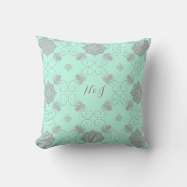 Flora Royale Decorative Throw Pillow Kudde (Framsida)