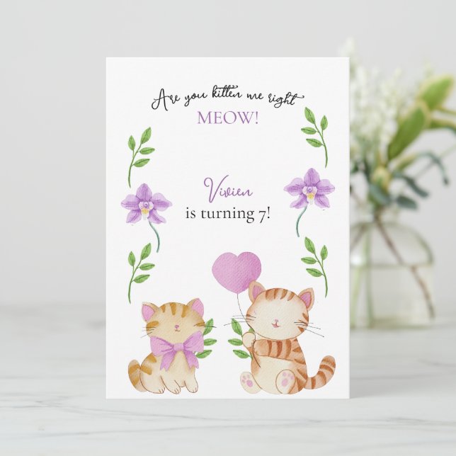 Floral Cat Kids Birthday Party Inbjudningar (Stående Fram)