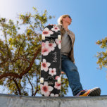 Floral Cherry Blossom Monogram Black Pink Girly Mini Skateboard Bräda 18,5 Cm<br><div class="desc">Pink black WATERCOLOR on a black marble background. Japanese cherry blossom design for teen girls.
Customize this Skateboard with your daughter's name!</div>