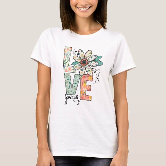 Floral LOVE Retro Daisy Illustration T-Shirt (Framsida)