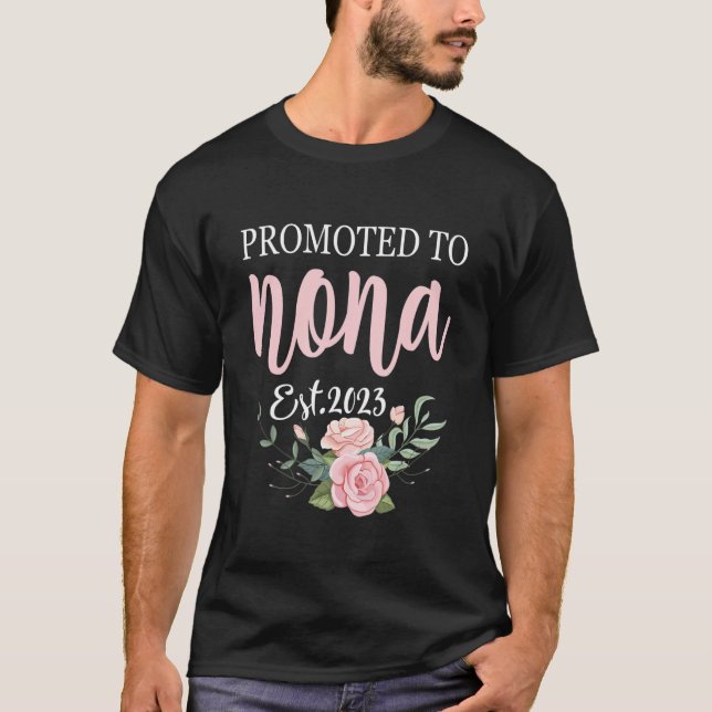 Floral Promoted To Nona Est 2023 T Shirt (Framsida)