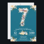 Flower 7:e Birthday Teal Photo Collage Blue Gult Inbjudningar<br><div class="desc">Skapa en sjunde födelsedag med fyra bilder i stort nummer sju. Dekorerad med vacker och underbar vattenfärg  gult och blåa blommor och ro med grönt löv. Perfekt 7:e födelsedagspresent. Personlig nummer 7 fotokollage för en unik och mycket speciell produkt.</div>