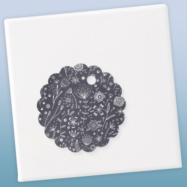 Flower Chalkboard Teckning Gåvor Etiketter (Floral chalkboard favor tag with blank space on the back for your own message)