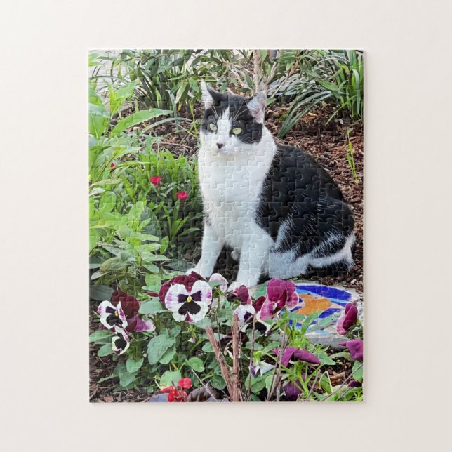 Flower Child! Cute Cat in the Garden Pussel (Vertikal)