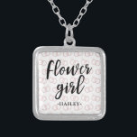 Flower Girl Bröllop Ring Mönster och Namn Necklace Silverpläterat Halsband<br><div class="desc">Flower Girl Bröllop Ring Mönster och Namn Necklace.</div>