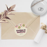 Flower Power 70's Retro Groovy Bröllop Runt Klistermärke<br><div class="desc">Fira i stil med just trendigets 70 retro-stil bröllopsmärken. Utformningen är enkel att anpassa med din speciella händelsetext och dina gäster blir glada när de får dessa fantastiska klistermärken. Matchande objekt finns i samlingen.</div>