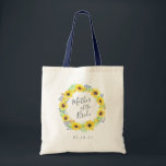 Flowerfields Budens mamma Tygkasse<br><div class="desc">En söt och elegant gåva till budens mamma,  en krans av vattenfärgade solrosor och grön med "budens mamma" inskriven i handskrivet skript. Anpassa med ditt bröllop-datum eller mottagarens namn under. Koordinerar våra flödesfält bröllop och händelsemängden.</div>