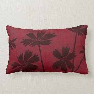 Flowerhead Silhouettes på Crimson Background Lumbarkudde