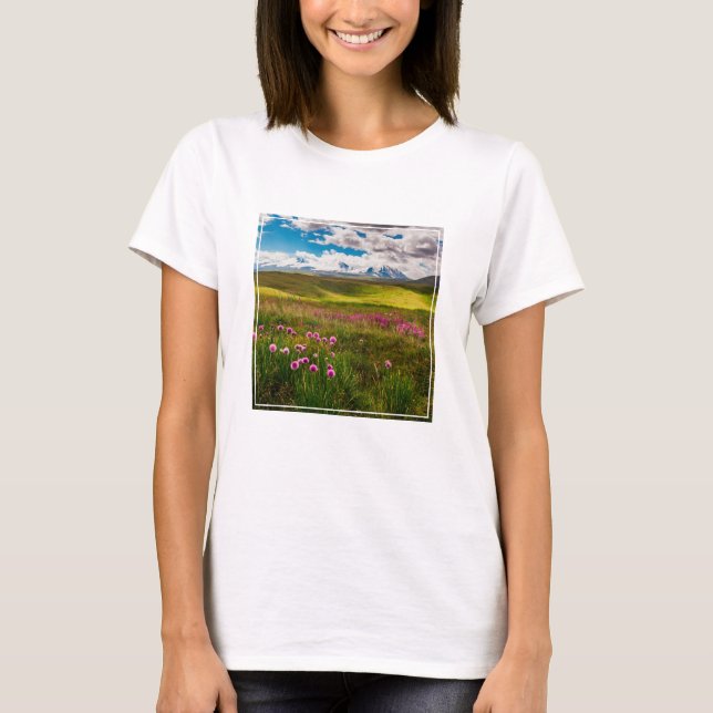 Flowers | Altai Mountains, Siberia, Russia T Shirt (Framsida)