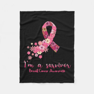 Flowers Heart I är en Survivor Breast Cancer Aware Fleecefilt
