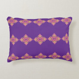 Flowers on Purple Accent Pillow Prydnadskudde