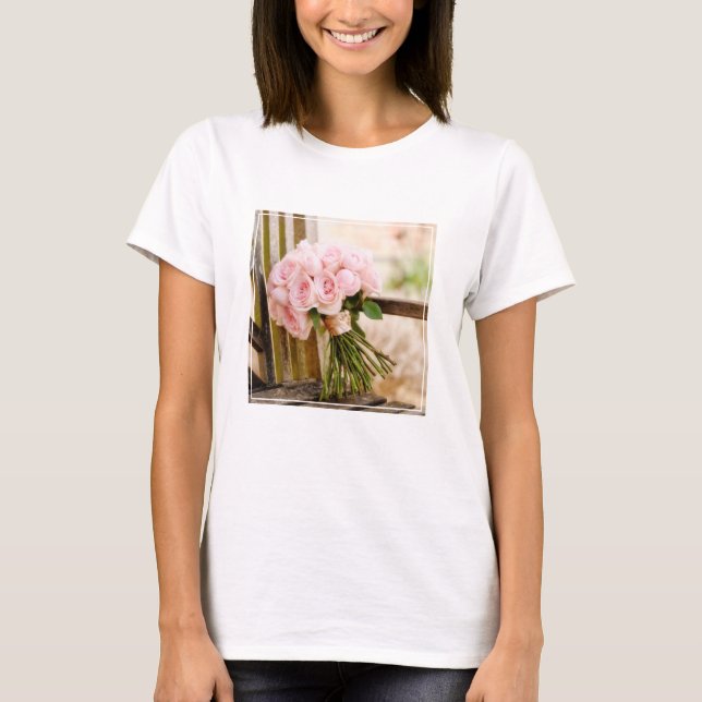 Flowers | Pink Rose Bouquet T Shirt (Framsida)