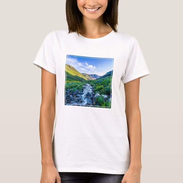 Flowers | Wildflowers in Colorado T Shirt (Framsida)