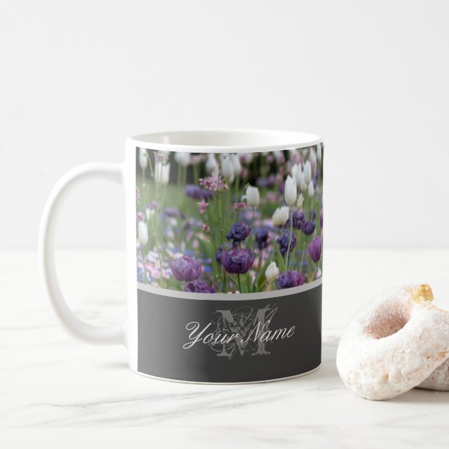 Flowery Monogram med blommigt vår känslor! Kaffemugg (Med munk)