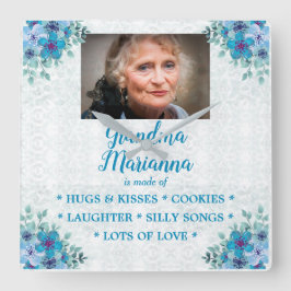 Flowery "What Grandma is made of"" Fyrkantig Klocka