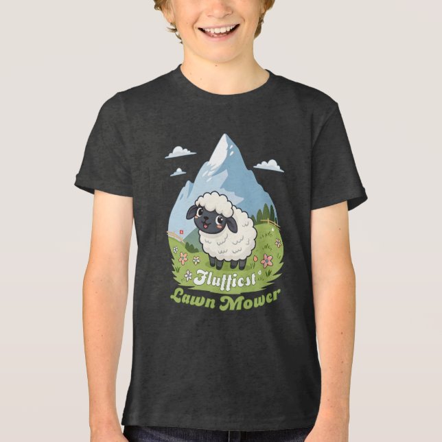 Fluffiest Lawn Mower – Adorable Blacknose Sheep T Shirt (Framsida)