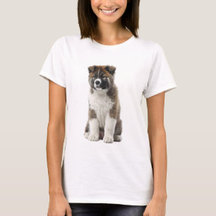 Fluffig Akita-valp Porträtt Konstnärliga Kvinnor T Shirt