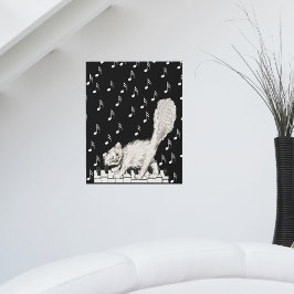 Fluffig vit katt som går på pianotangenters notbla