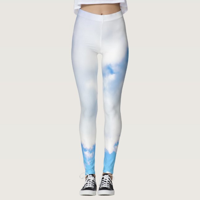 Fluffiga Vita Moln och Blå Himmel Leggings (Framsida)
