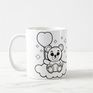 fluffy baby nalle som håller en hjärtformad boll kaffemugg