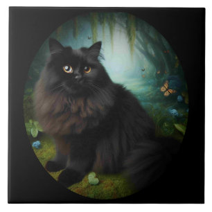 Fluffy Black Cat i Misty Skogen Kakelplatta