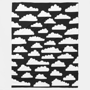 Fluffy Clouds - vit på svart Fleecefilt