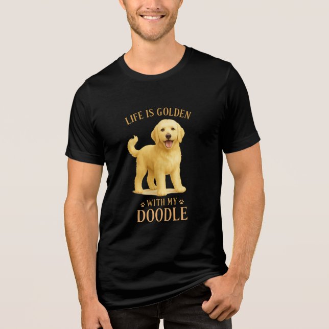 Fluffy Friend Forever - Goldendoodle Graphic Shirt T Shirt (Framsida)