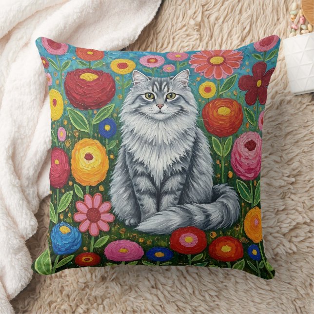 Fluffy Gray Striped Cat with Folk Art Flowers Kudde (Filt)