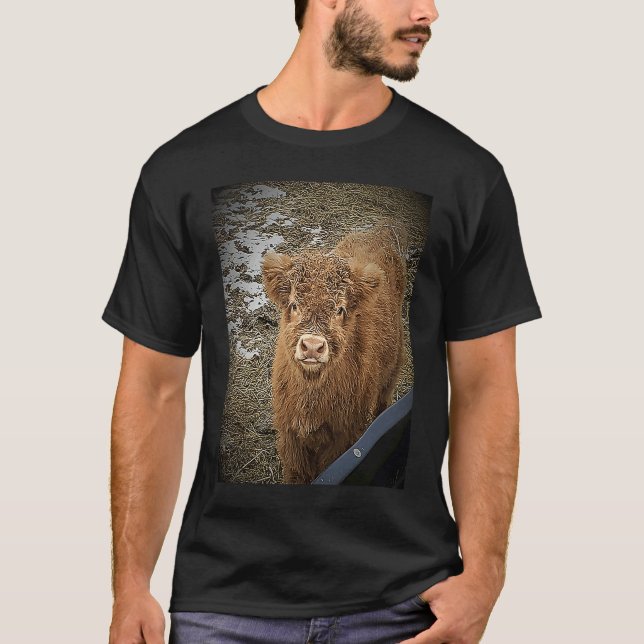 Fluffy Highland cow T Shirt (Framsida)