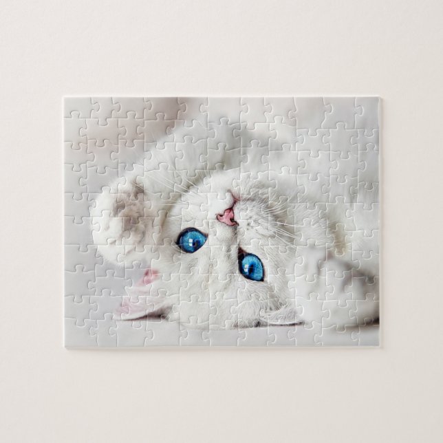 Fluffy White Kattunge Game Puzzle Pussel (Horisontell)