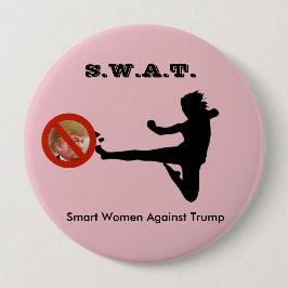 FLUGSMÄLLA: Smart kvinnor mot trumf Knapp