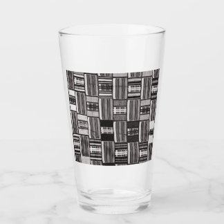 Fluid Symmetry:utforska abstrakt design i glas