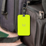 fluorescerande gult - lägg till monogram bagagebricka<br><div class="desc">Spärrtaggar med fluorescerande gult färg-bakgrund och grått-typsnitt .Simple and trendig design by Alma Wad .Personalize it with your monogram now ...  _________________ Gult är associerat med Geminis tecken i den Westerna astrologin. Du kan tänka på det när du väljer färg.</div>